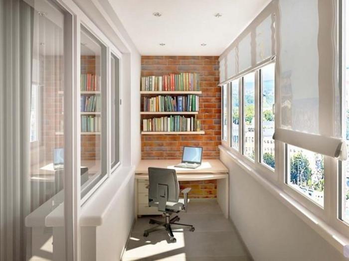 Библиотека на остъклен балкона или тераса
