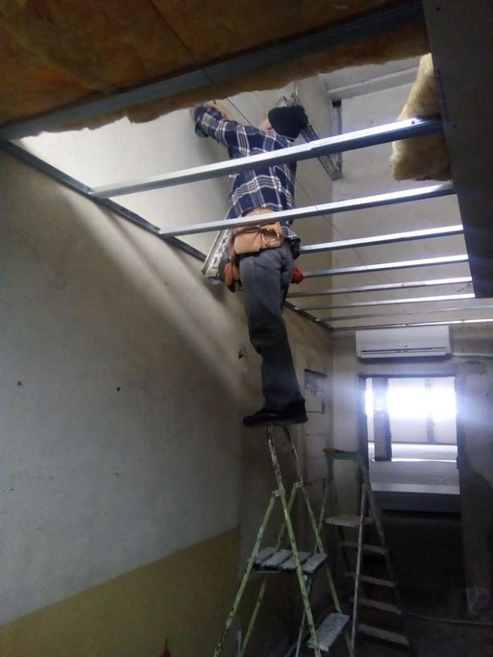 Окачени тавани.