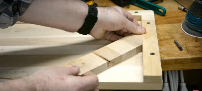 Стъпка №3: Сглобете модулите на бюрото