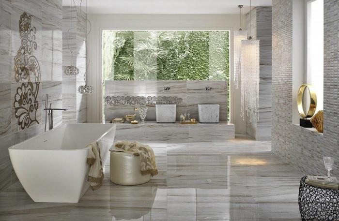 Сив и бял мрамор за спираща дъха баня