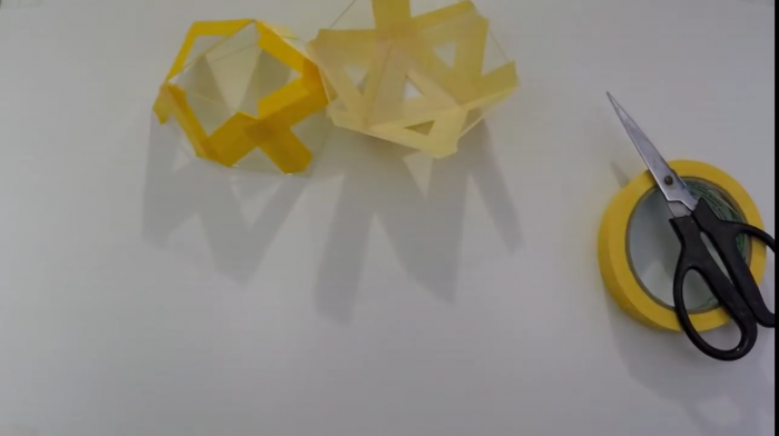 СТЪПКА 2: ЗАЛЕПВАНЕ НА ОСНОВАТА И СВЪРЗВАНЕ НА ЧАСТИТЕ