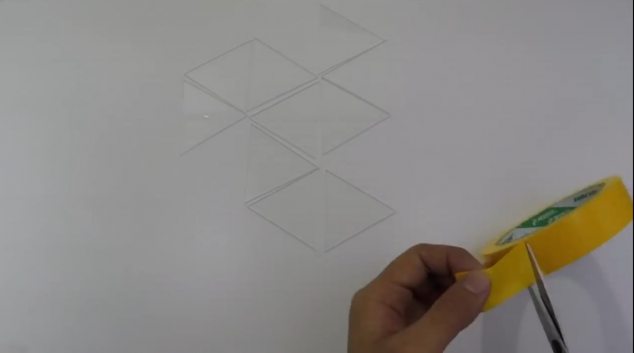 СТЪПКА 1: ОЧЕРТАВАНЕ И ИЗРЯЗВАНЕ НА ФОРМИТЕ