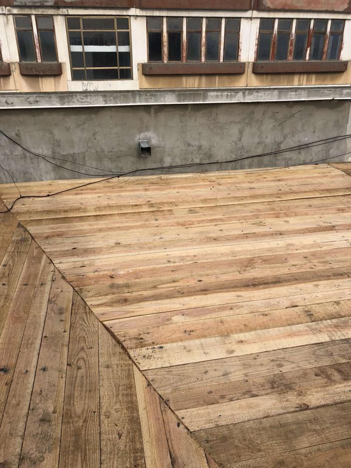 Полагане на дървена конструкция на покрив