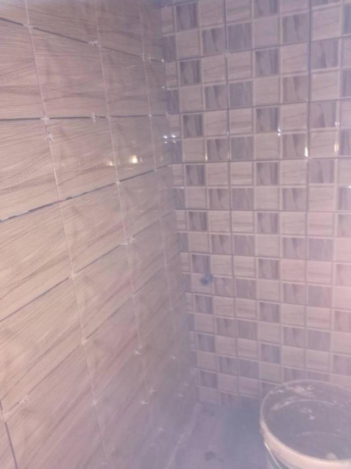 Лепеж на плочки в тоалетна...