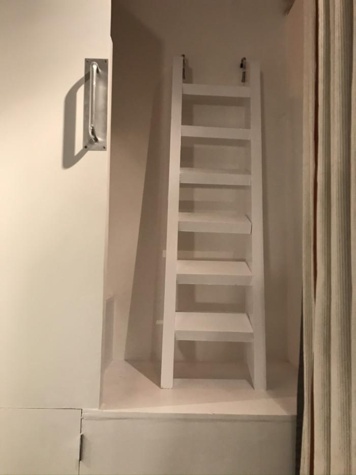 Изграждане на офис със спалня вътре в мезонет