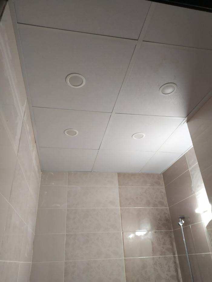 Лепене на плочки-Баня.