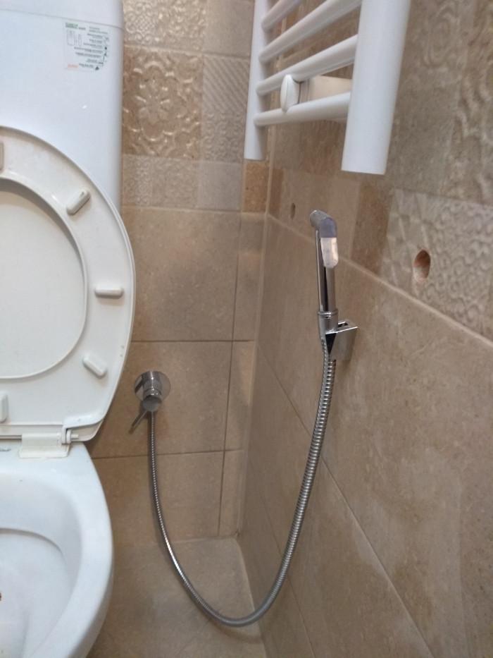 Хигиенен душ с топла и студена вода