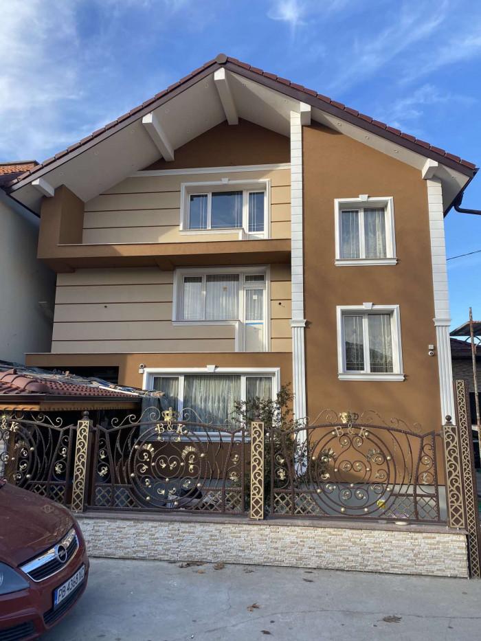 IMG-95128e01ca397e1bca4f8648a88751bb-V