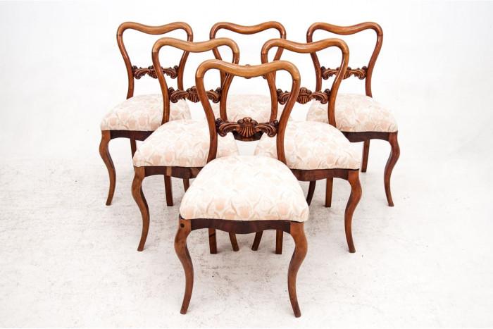 Столовете и масата за хранене