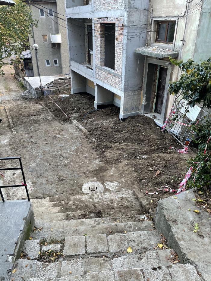 0A4F4979-C4D8-446D-90BB-49DC4C14FD81