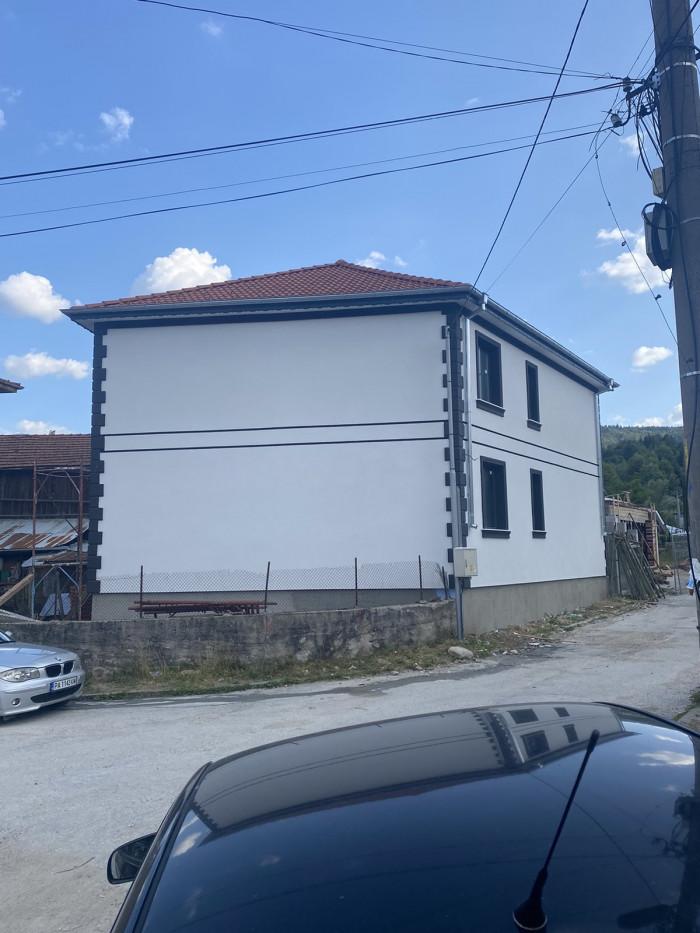 EBA8098A-DECD-4E52-8D68-14E85D85611B