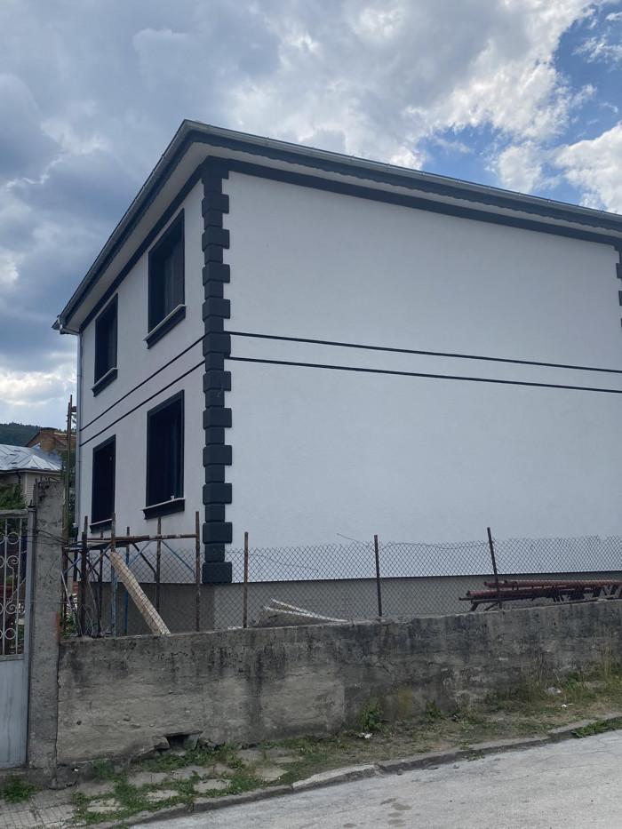 9E9F7C68-ADA0-41DF-A44A-FE86B353C087