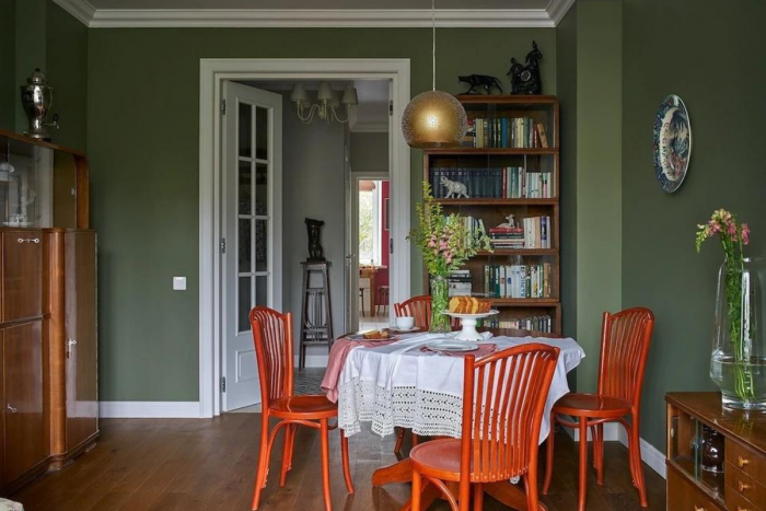 Маслиново зелено