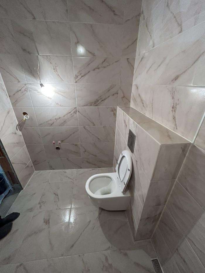 49773B72-294D-4A10-A257-3F97B321FD32