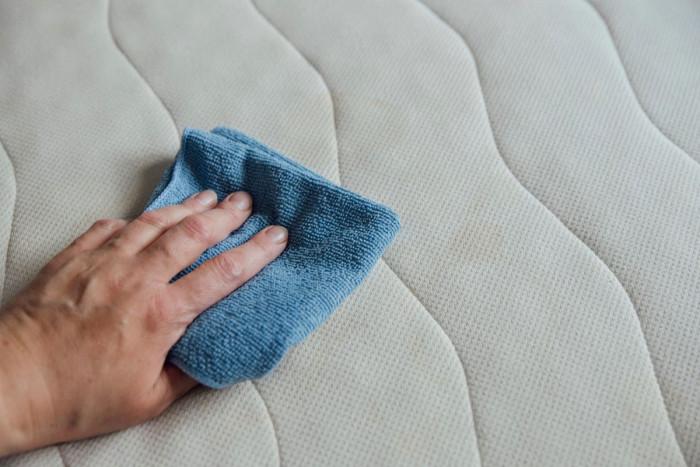 Как да дезинфекцираме матрака