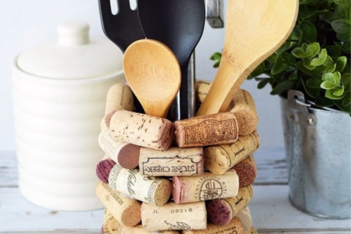 Поставка за кухненски прибори