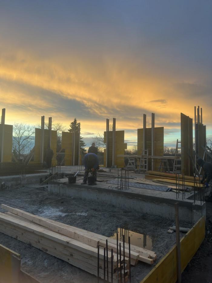 Груб строеж