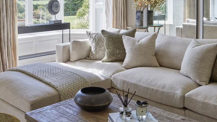 Интериорният текстил - дрехата на твоя дом