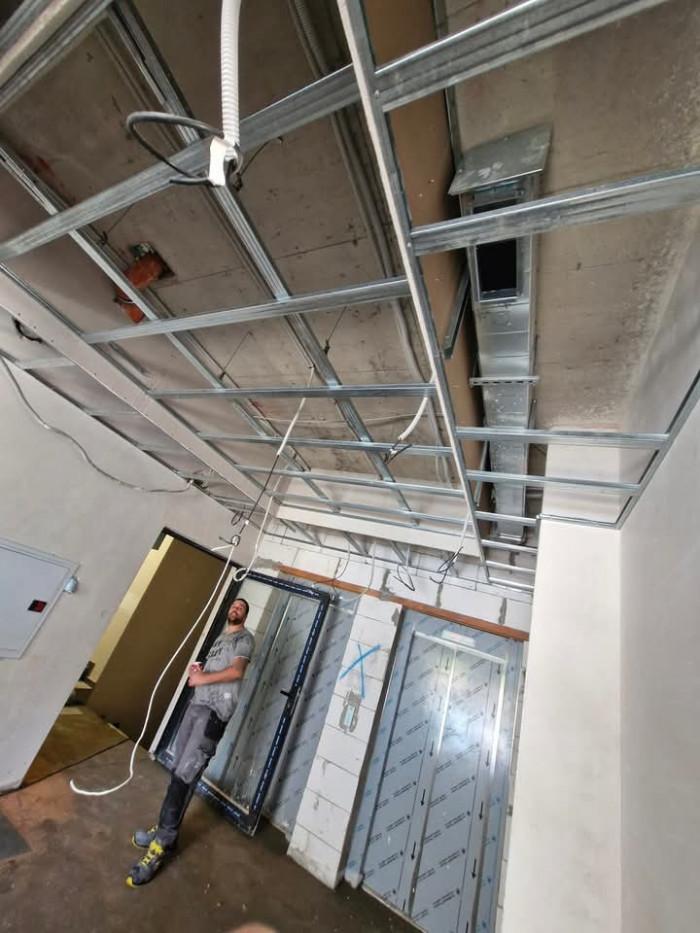 IMG-ae1749285137f67efab820c567c22d03-V