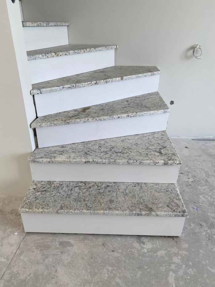 стъпала гранит и керамика.jpg