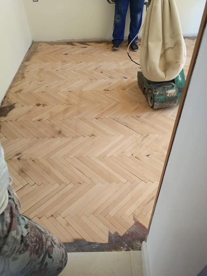 Възстановяване на естествен паркет