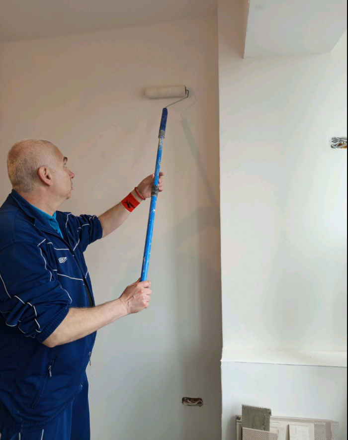 Боядисване на стена