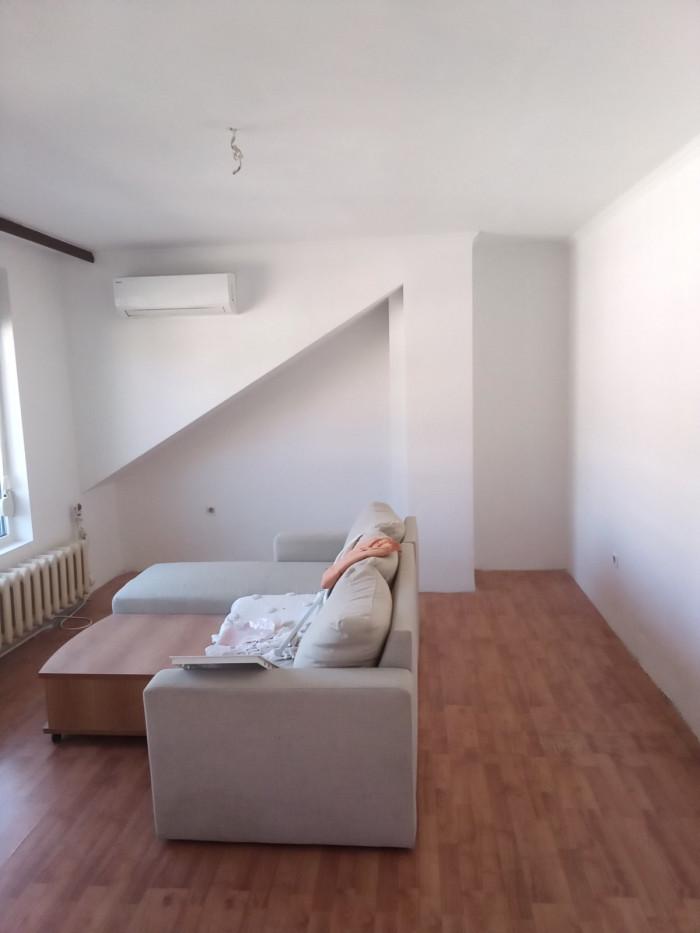 IMG-358d27056b4e1e613d4064aa2a1ad5ea-V