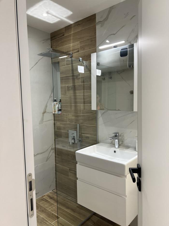 IMG-297c2b43d77526e085606ecbf7abe90d-V