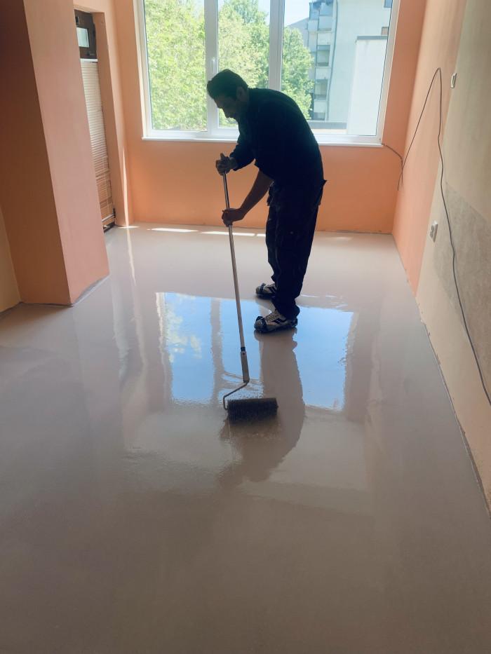 Саморазливна замазка