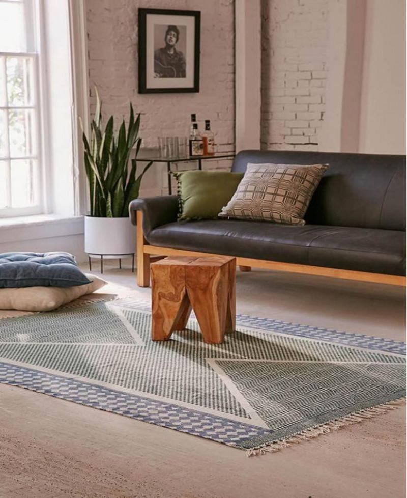 Диван от масивно дърво и кожа в стар холандски стил