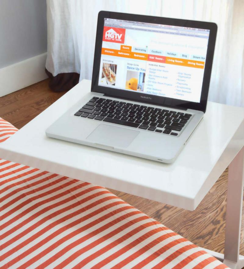 Подвижна масичка за лаптоп