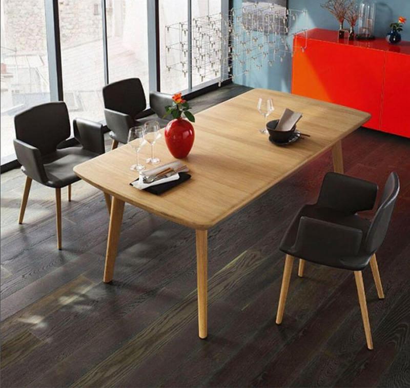 Трапезарна маса