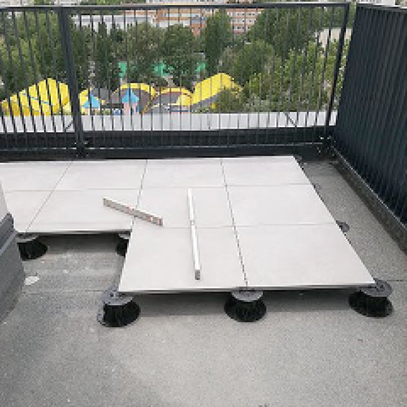 Прав повдигнат под