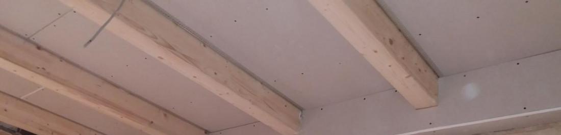 малки таванчета и куфар