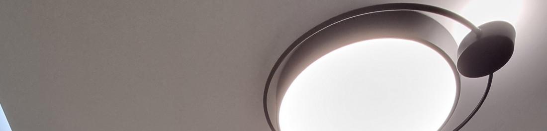 Гардероб с плъзгащи се врати.