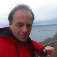 Профилна снимка - Юли Костов