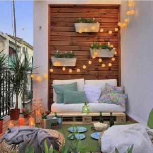 Светлинките са перфектният завършек на райското ви кътче!