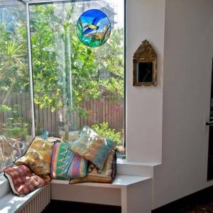 Да поседнем за глътка отдих