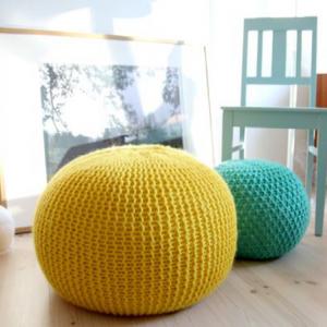 Табуретките в свежи цветове придават настроение на всяка стая в дома