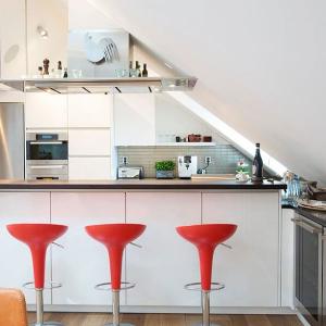 Акцент в червено, умножен по три