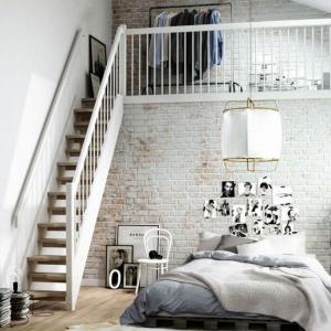 Частичен втори етаж в мансардата, оползотворяващ наличната височина