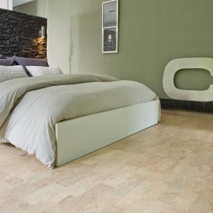 Корков под - интересен и свеж