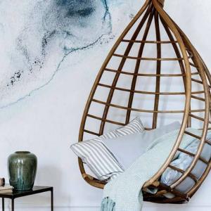 Столове, изработени от дърво