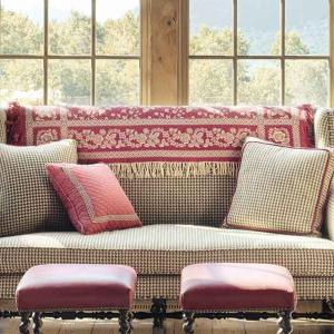 Розовият цвят в дневната