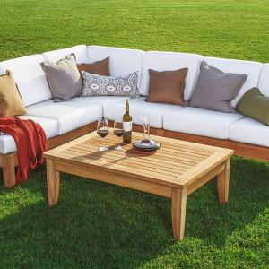 Почиствайте редовно текстилните възглавници за шезлонг и седалките на мебелите