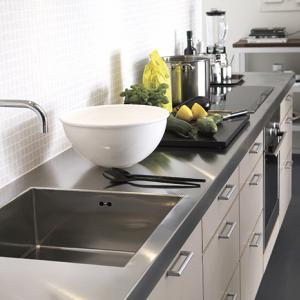 Изберете внимателно материала за вашата кухня