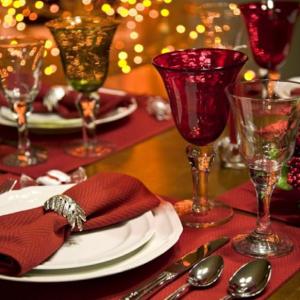 Изберете красиви чаши и плата