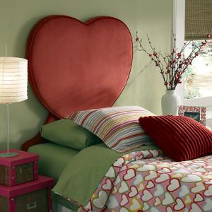 Романтична табла за легло