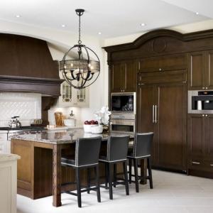 Изчистена почти до строгост