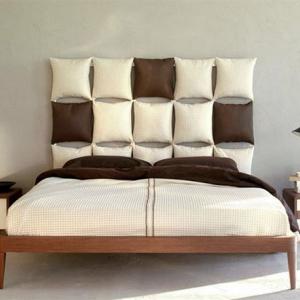 Табло за легло като бял и млечен шоколад